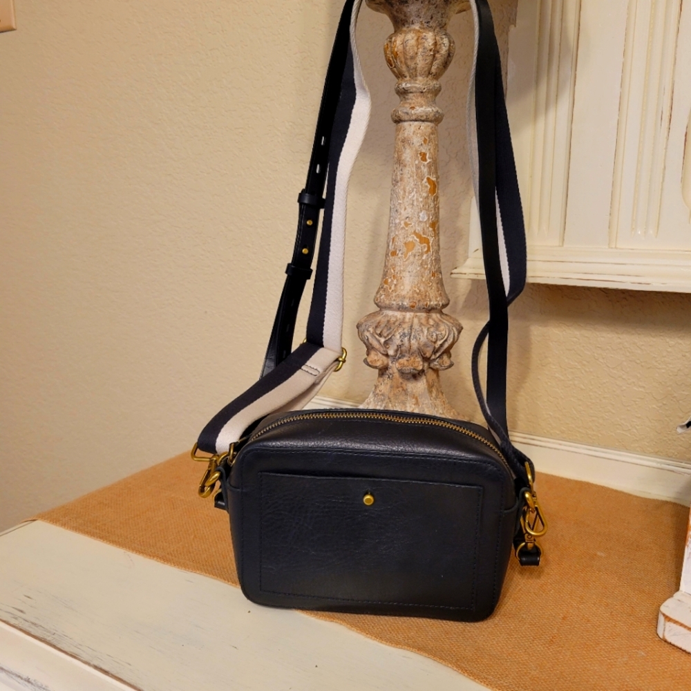 Madwell Black Transport Camera Bag